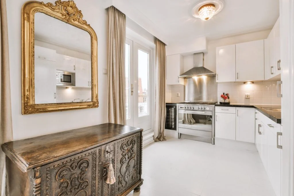 belini nábytek Interiéry ve stylu Hollywood Regency. Inspirujte se s námi 11 Interiéry ve stylu Hollywood Regency