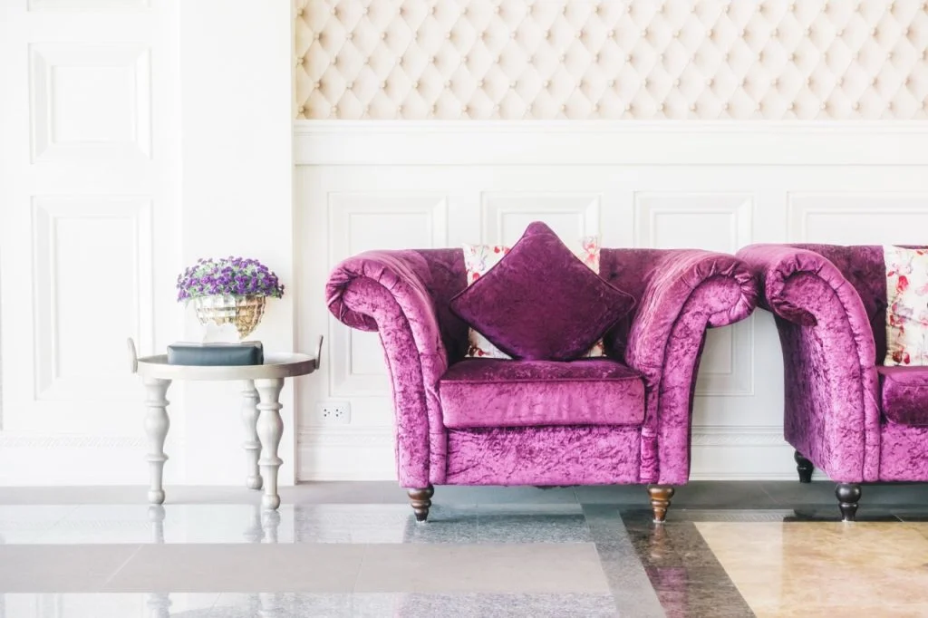 belini nábytek Interiéry ve stylu Hollywood Regency. Inspirujte se s námi 12 Interiéry ve stylu Hollywood Regency